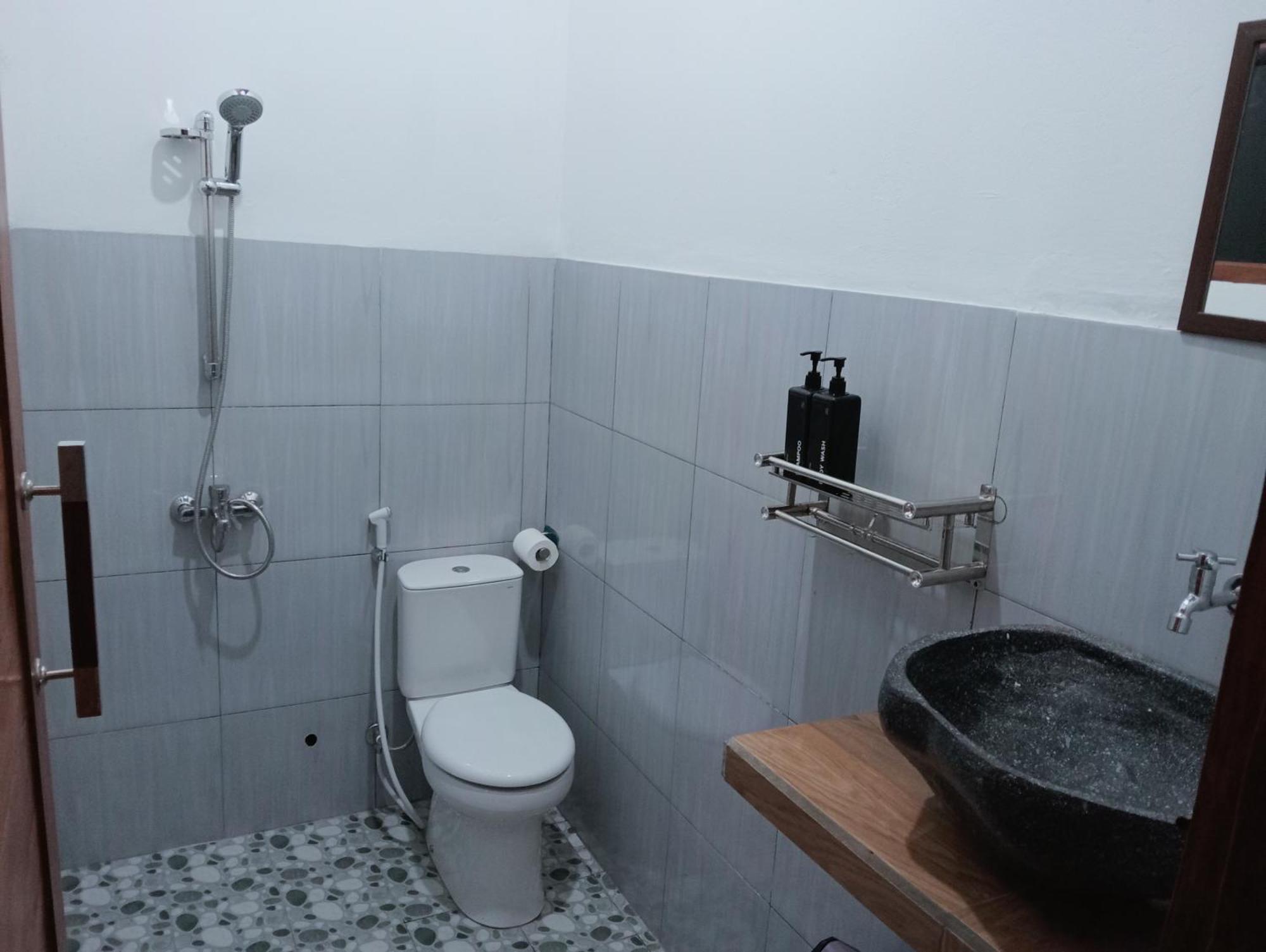 Jepun Homestay Lemukih Singaraja  Luaran gambar